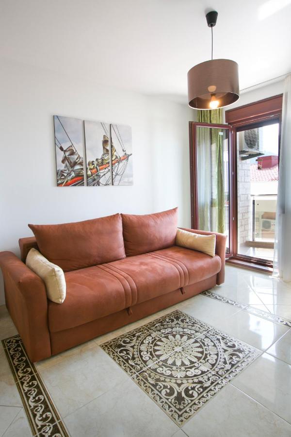 Anatolia - Family Sea View One-Bedroom Apartment Budva Eksteriør billede